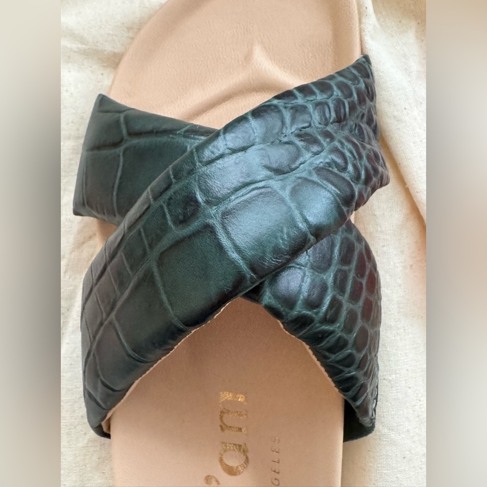 NIB Women’s Ma’am Size 6 Dolly Sandals in Forest - Picture 13 of 16